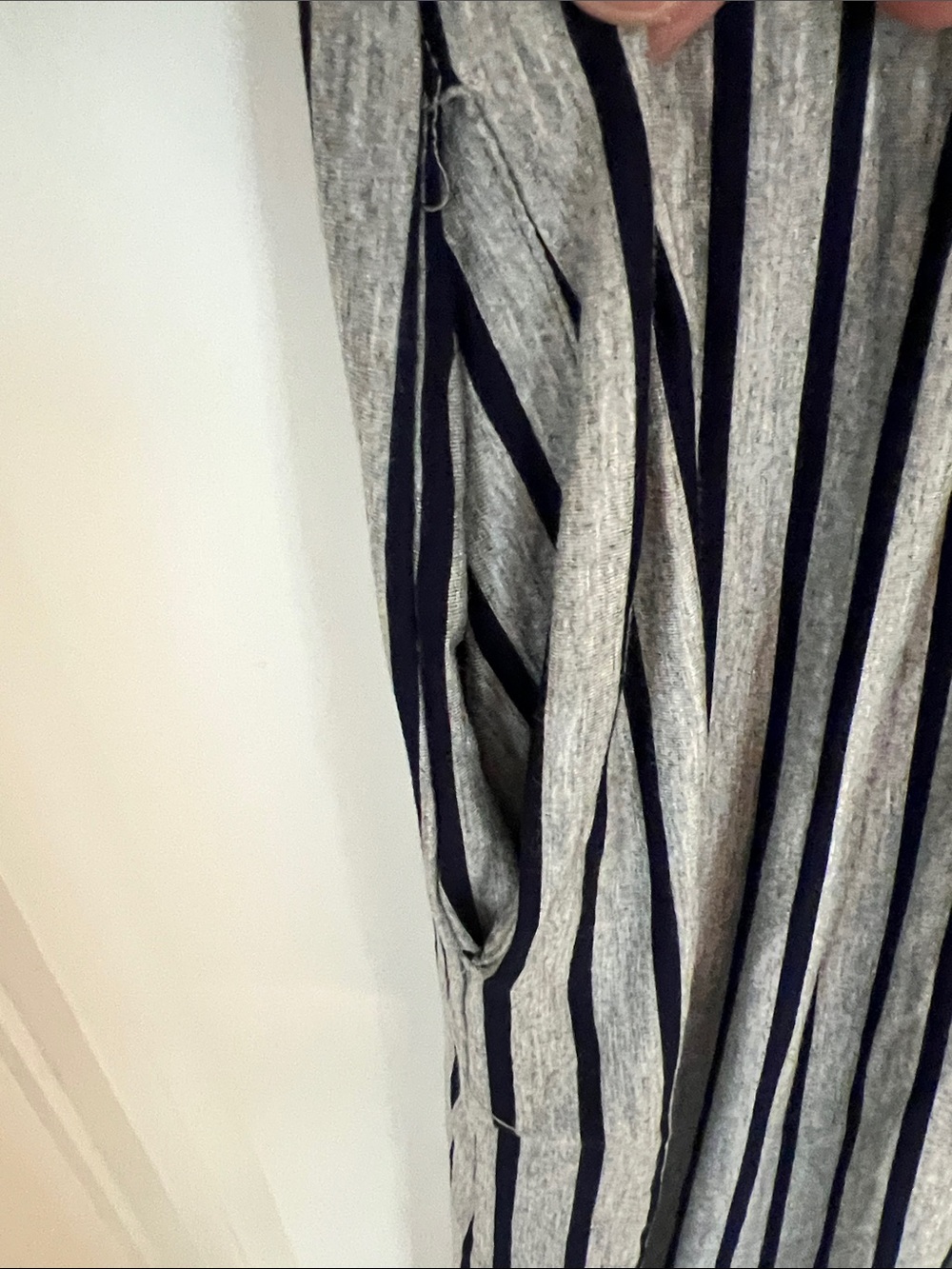 Suzanne Betro Women’s Gray with Black Stripes Short Sleeve Midi Dress Sz XL - Picture 7 of 15